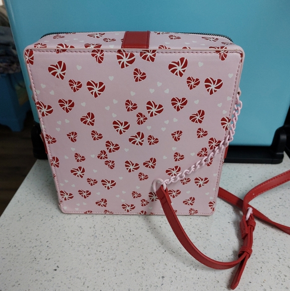 Betsey Johnson Gift Bag XOGIFTS NWT - Picture 2 of 4